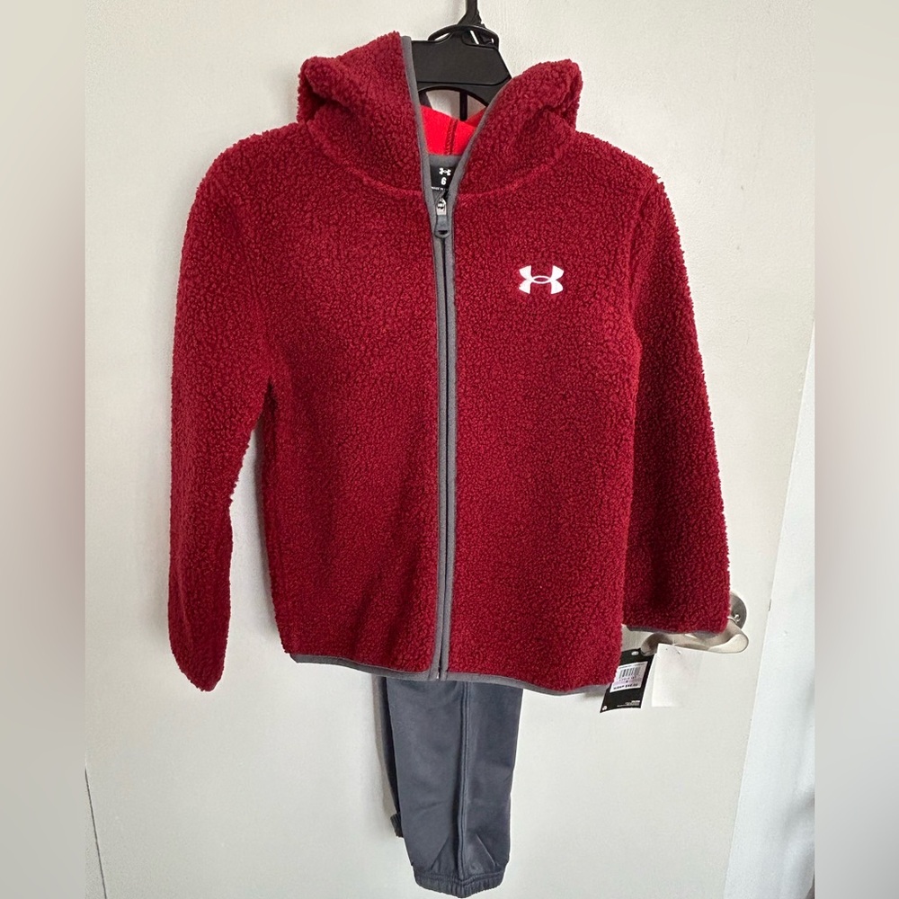Under Armor boys 2 pieces set- 6y